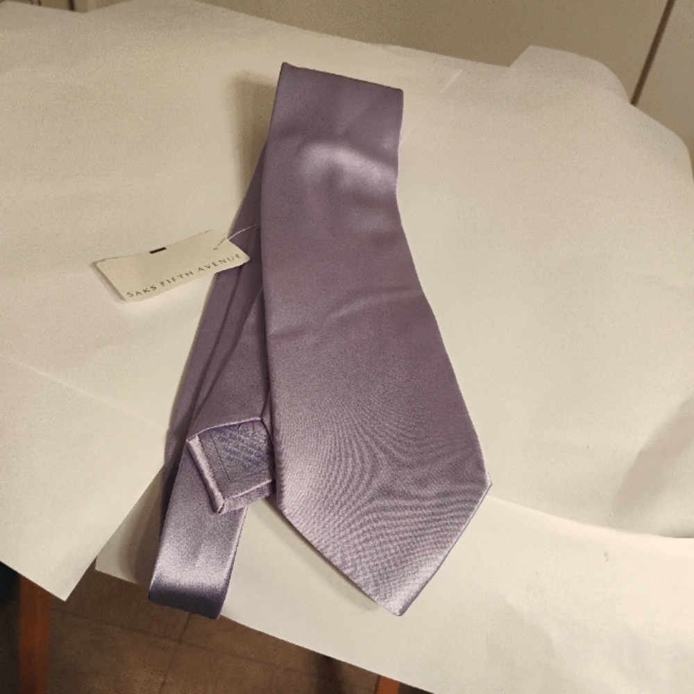 BRIONI Satin Tuxedo Lavender Silk Tie Hand Made In Italy New Display
